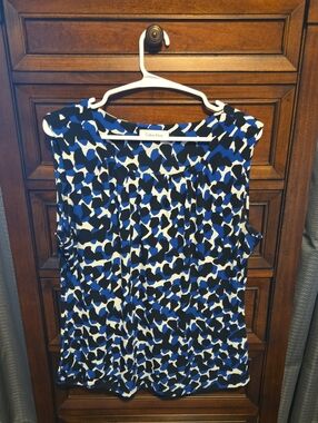 Calvin Klein Blue Black White Sleeveless Print Top